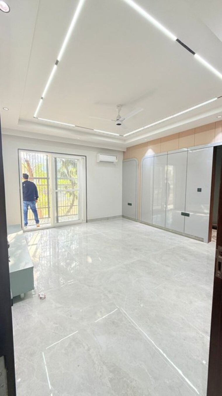 Room, bptp-green-oaks 3 Bedroom 180 Sq.Yd. Builder Floor In Sector 70a Gurgaon 9939634