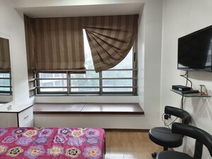 Bedroom in 2.5 BHK Apartment at Oberoi Realty Woods, Goregaon East – for Rent