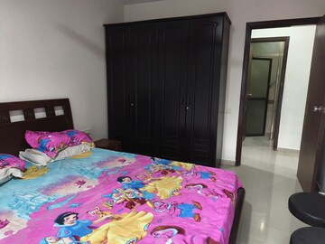 Bedroom in 2.5 BHK Apartment at Oberoi Realty Woods, Goregaon East – for Rent