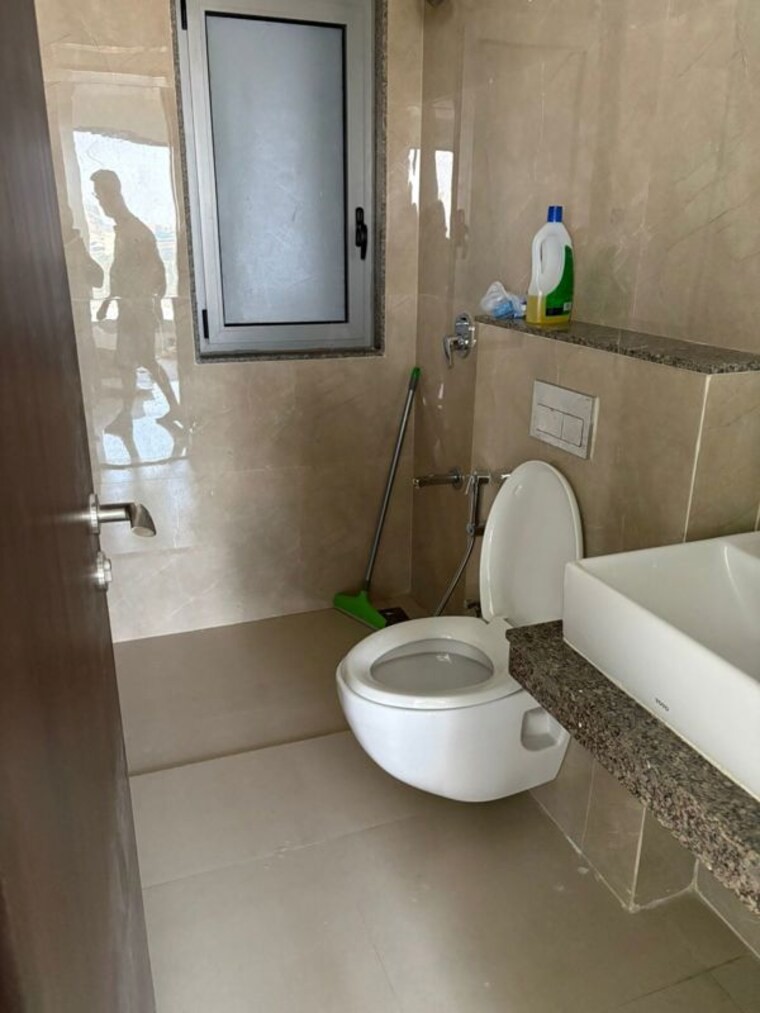 Attached Bathroom, sunteck-city-avenue-4 3 Bedroom 1036 Sq.Ft. Apartment In Goregaon West Mumbai 9939639