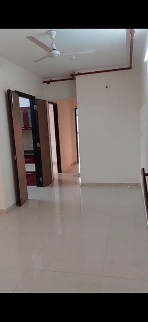 2 BHK Apartment For Rent in The Wadhwa Anmol Fortune, Goregaon West