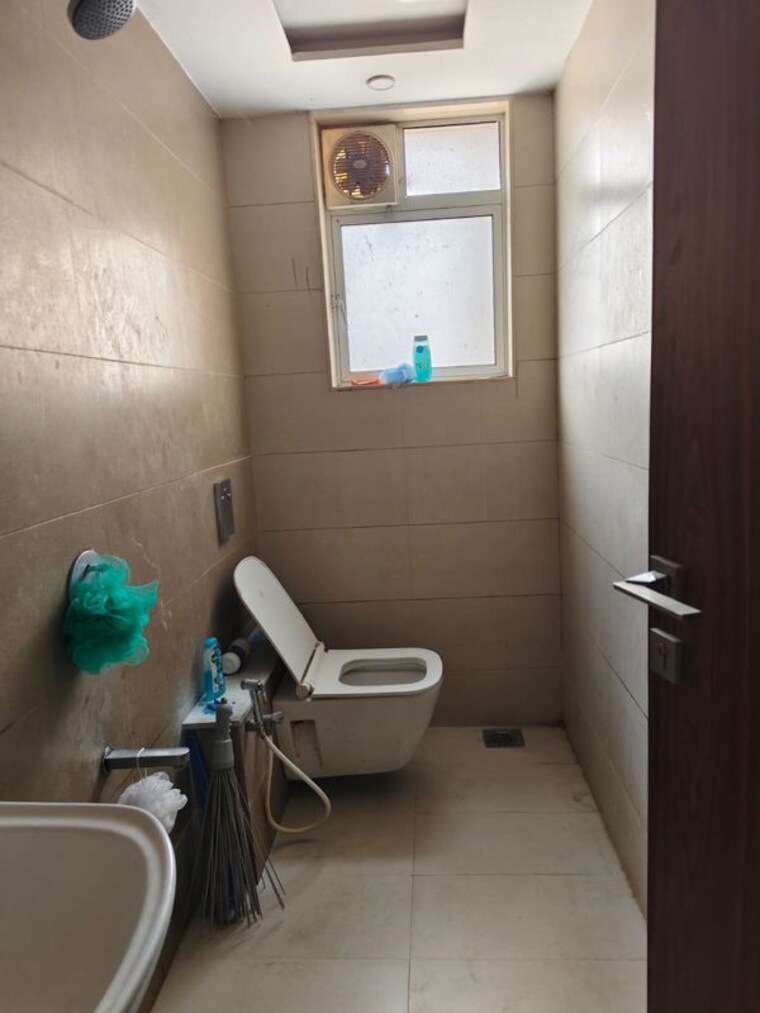 Bathroom, dudhawala-proxima-residences 1 Bedroom 720 Sq.Ft. Apartment In Andheri East Mumbai 9939650