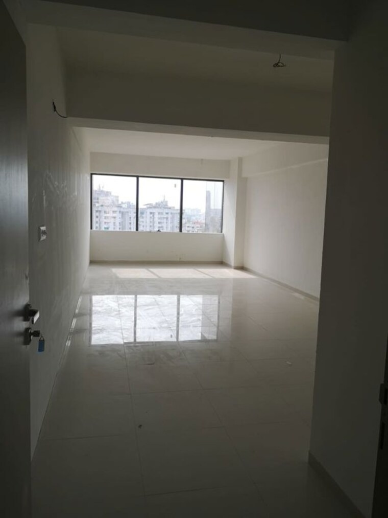 Room, sola Commercial Office Space 900 Sq.Ft. In Sola Ahmedabad 9939647