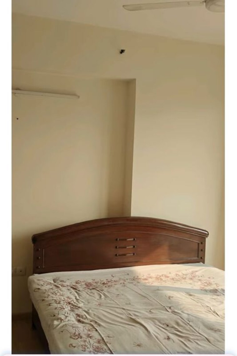 Bedroom, dlf-regal-gardens 3 Bedroom 1730 Sq.Ft. Apartment In Sector 90 Gurgaon 9939667