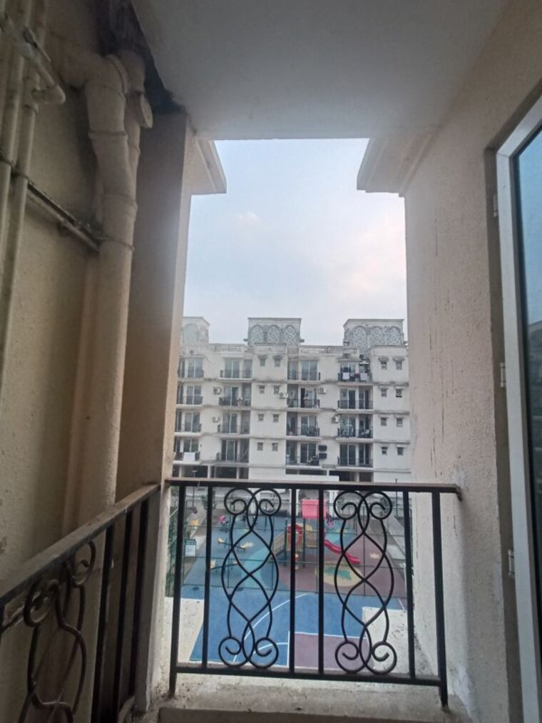 Balcony, signature-global-park-4-and-5 2 Bedroom 1222 Sq.Ft. Builder Floor In Sohna Sector 36 Gurgaon 9939670
