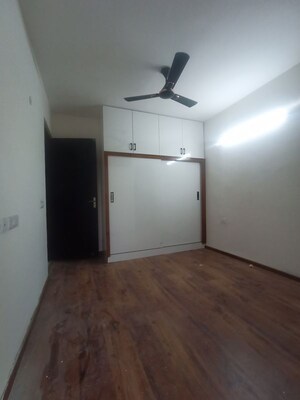 Room in 2 BHK Builder Floor at Signature Global Park 4 and 5, Sohna Sector 36 – for Rent