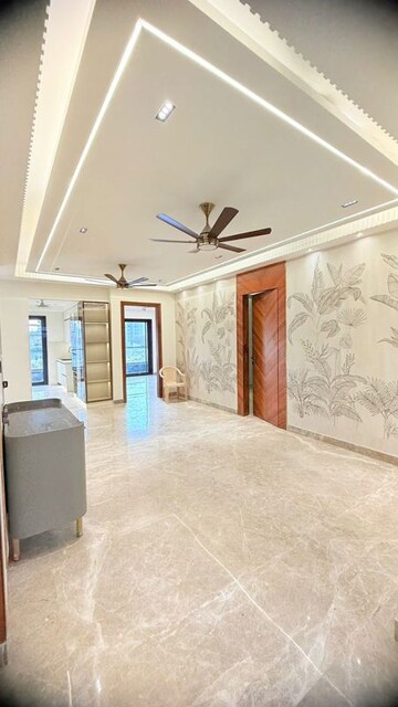 Room in 3 BHK Builder Floor at Anant Raj Ashok Estate, Sector 63a – for Sale