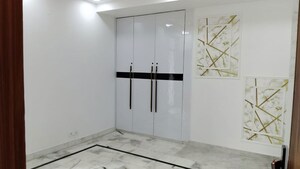 Room in 3 BHK Builder Floor at Sector 12 – for Rent