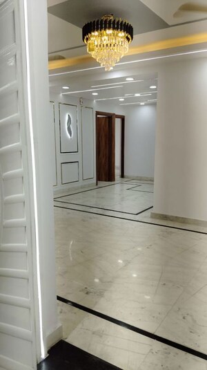 Building Lobby in 3 BHK Builder Floor at Sector 12 – for Rent
