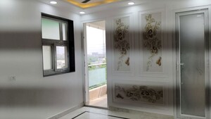 Room in 3 BHK Builder Floor at Sector 12 – for Rent