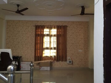  6 BHK Independent House at Uattardhona – for Rent