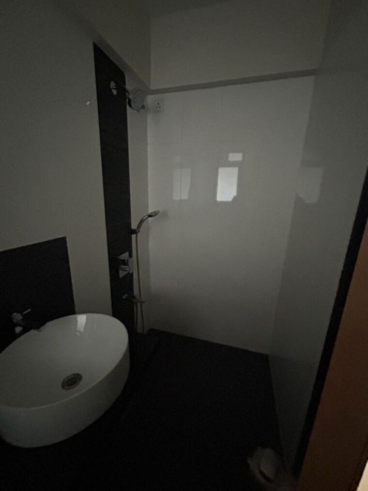 Bathroom, bajaj-emerald 3 Bedroom 790 Sq.Ft. Apartment In Andheri East Mumbai 9939707