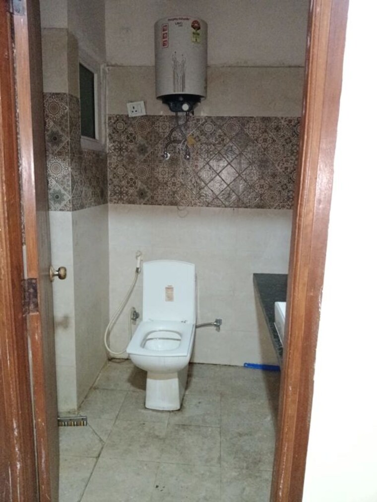 Bathroom, paramount-golfforeste 1 Bedroom 435 Sq.Ft. Apartment In Zeta I Greater Noida Greater Noida 9939716