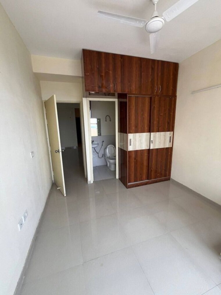 Room, pyramid-square-67a 2 Bedroom 800 Sq.Ft. Apartment In Sector 67 Gurgaon 9939724