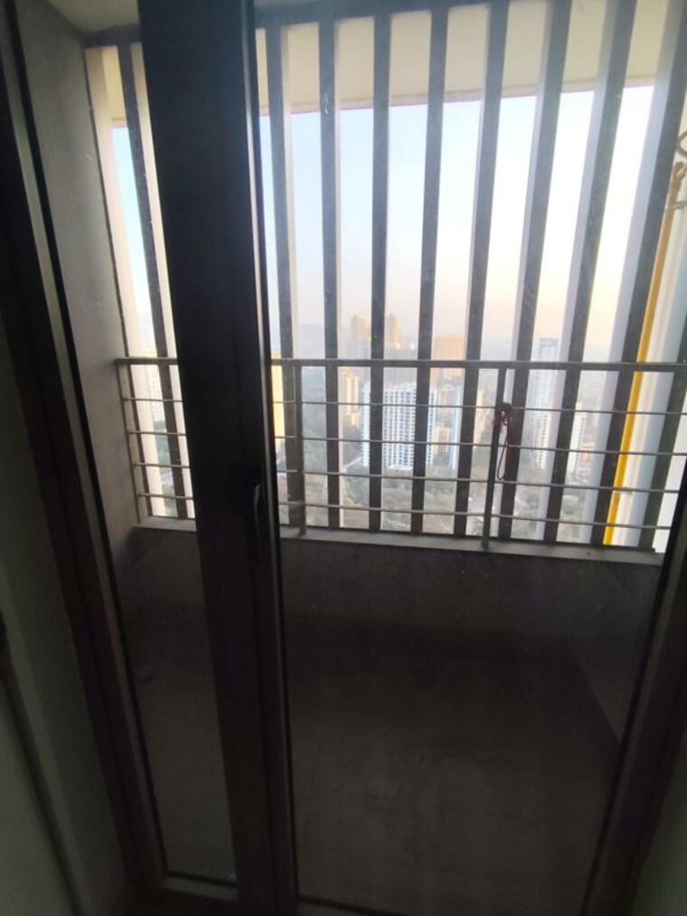 Balcony, kalpataru-paramount 2 Bedroom 711 Sq.Ft. Apartment In Kapur Bawdi Thane 9939723