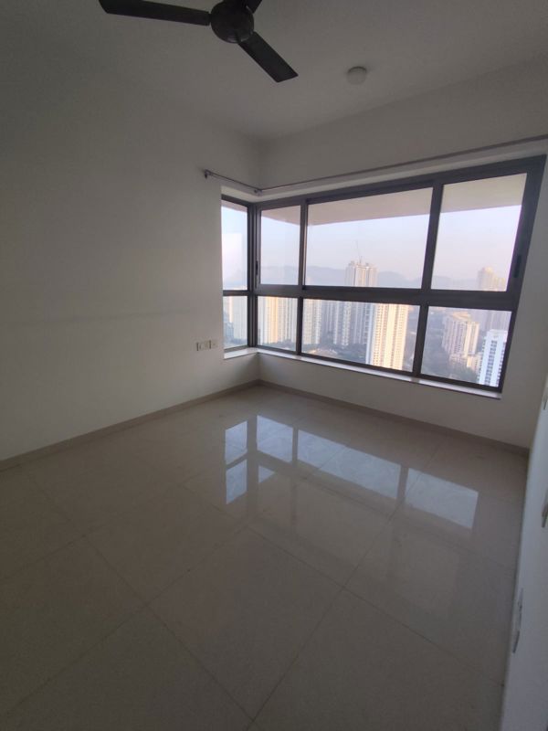 2 BHK Apartment For Rent in Kalpataru Paramount