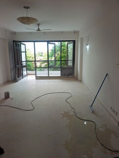 4 BHK + Servant Room Apartment For Sale in Eros Kenwood Tower