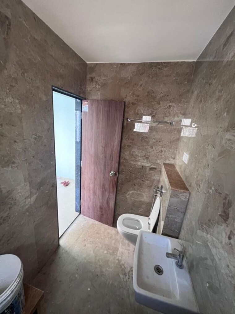Attached Bathroom, hinjewadi 2 Bedroom 975 Sq.Ft. Apartment In Hinjewadi Pune 9939769