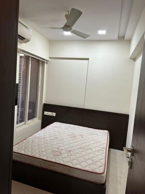 2 BHK Apartment For Rent in JP Unity Tower, Lower Parel