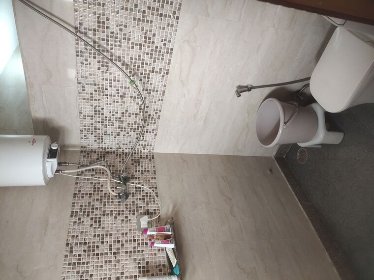 Bathroom, sector 9 3 Bedroom 250 Sq.Yd. Independent House In Sector 9 Gurgaon 9939811