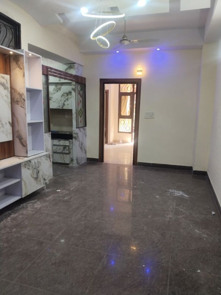  Parking, indirapuram gyan khand 4 2 Bedroom 850 Sq.Ft. Builder Floor In Indirapuram Gyan Khand 4 Ghaziabad 9939812