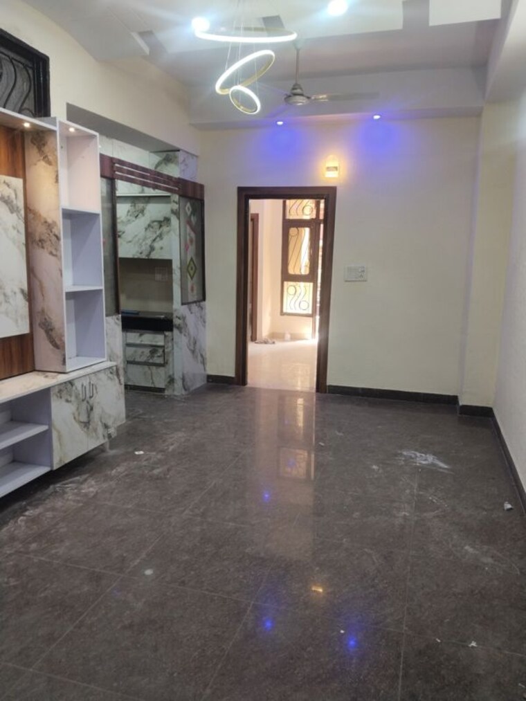  Parking, indirapuram gyan khand 4 2 Bedroom 850 Sq.Ft. Builder Floor In Indirapuram Gyan Khand 4 Ghaziabad 9939812