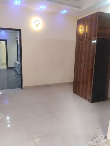 Room in 2 BHK Builder Floor at Indirapuram Gyan Khand 4 – for Rent