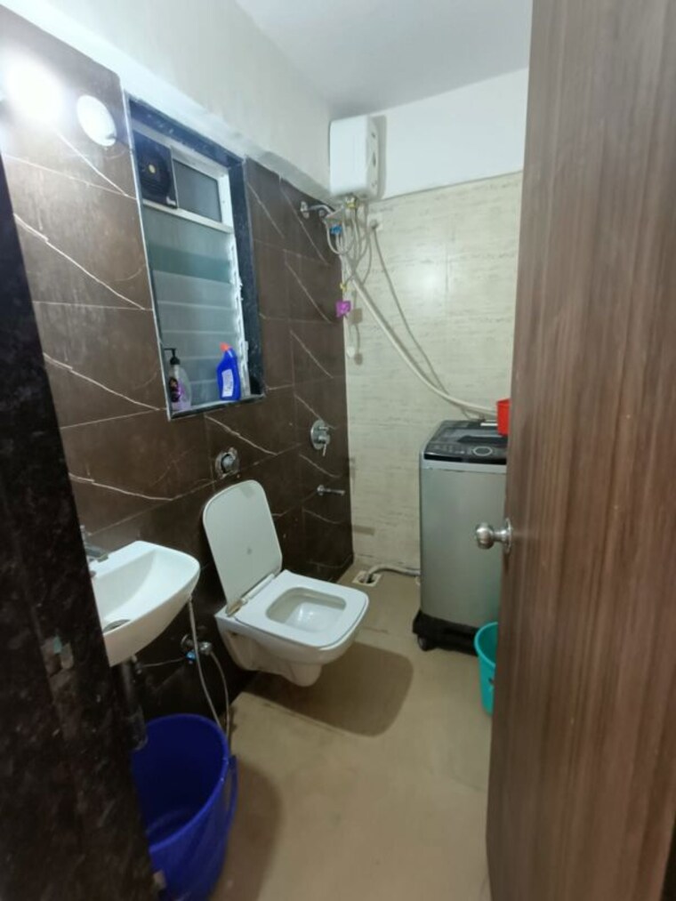 Bathroom, lotus-residency-goregaon-west 1 Bedroom 418 Sq.Ft. Apartment In Goregaon West Mumbai 9939816