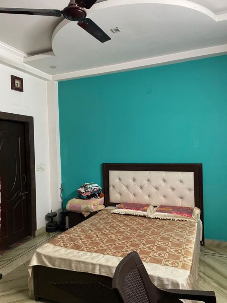 Bedroom, nehru nagar ii 3 Bedroom 216 Sq.Yd. Builder Floor In Nehru Nagar ii Ghaziabad 9939835