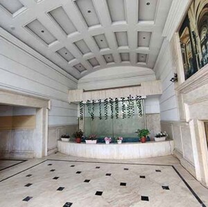 Bathroom in 3 BHK Apartment at Amarnath Towers, Versova – for Sale