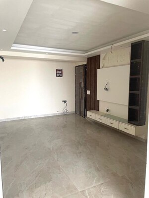 Room in 4 BHK Apartment at Jagatpura – for Rent