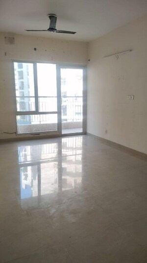 Room in 2 BHK Apartment at MGI Gharaunda, Raj Nagar Extension – for Rent