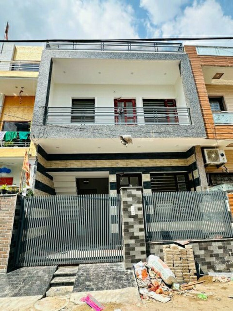 Exterior View, patiala road 3 Bedroom 120 Sq.Yd. Independent House In Patiala Road Zirakpur 9920030