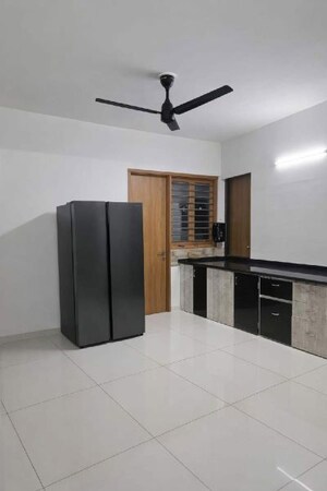 Room in 3 BHK Apartment at Zundal – for Rent
