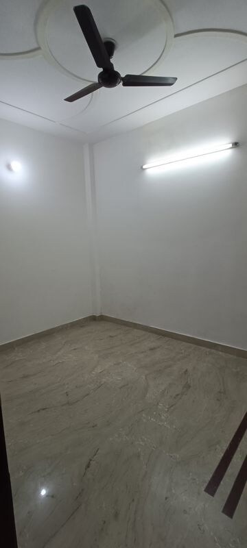 Room in 2 BHK Builder Floor at Rohini Sector 8 – for Rent