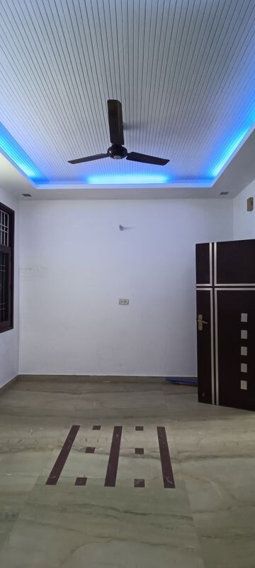 2 BHK Builder Floor For Rent in Rohini Sector 8