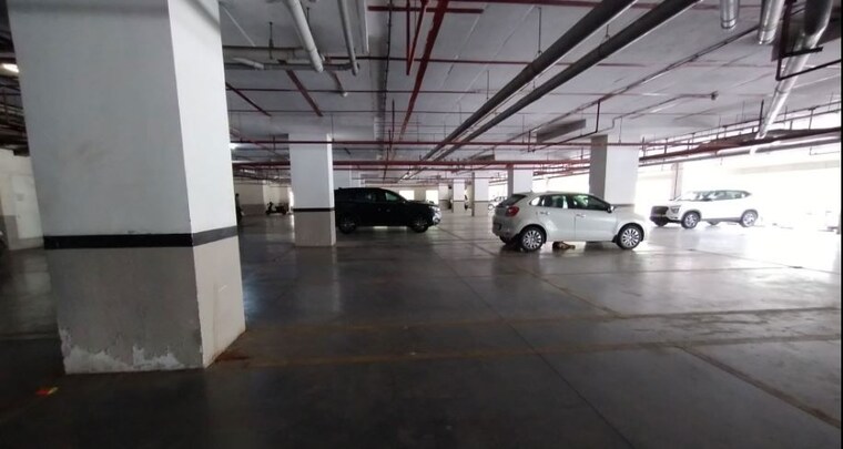  Parking, lodha-supremus-2 Commercial Office Space 867 Sq.Ft. In Wagle Industrial Estate Thane 9939819