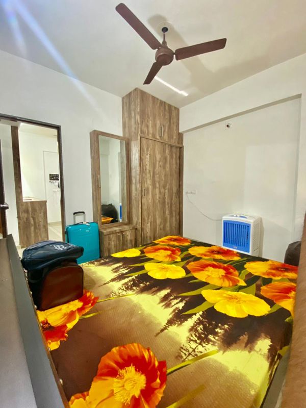 2 BHK + Pooja Room Apartment For Rent in Shela