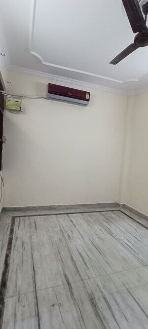 Room in 1 BHK Builder Floor at Rohini Sector 8 – for Rent