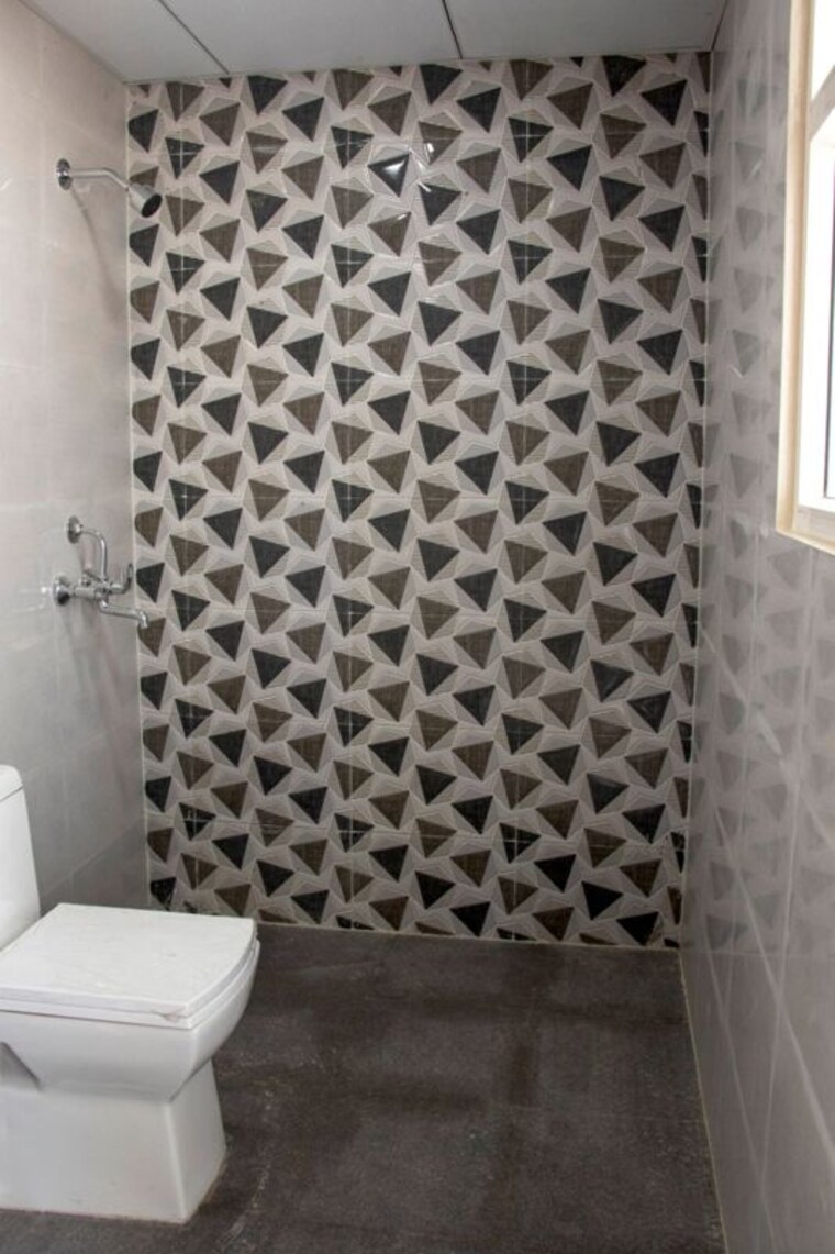 Bathroom, migsun-vilaasa 3 Bedroom 1075 Sq.Ft. Apartment In Eta Ii Greater Noida Greater Noida 9939978