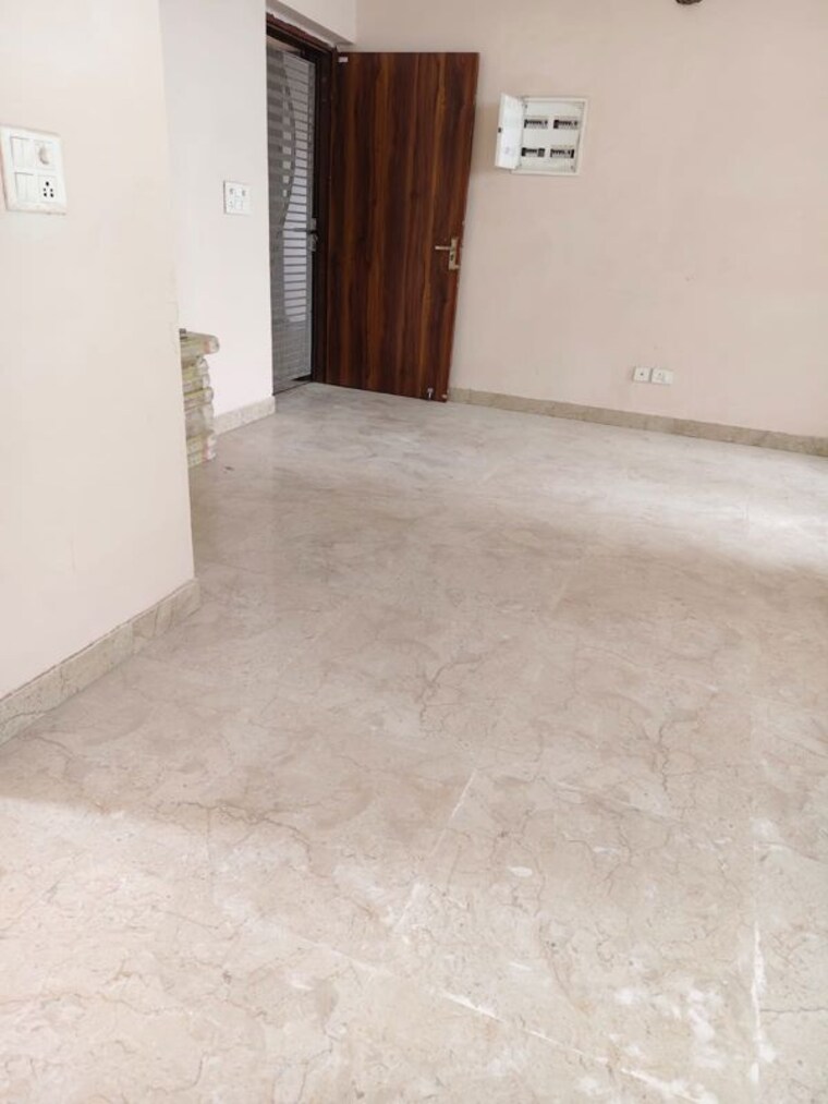 Room, migsun-vilaasa 2 Bedroom 860 Sq.Ft. Apartment In Eta Ii Greater Noida Greater Noida 9939988