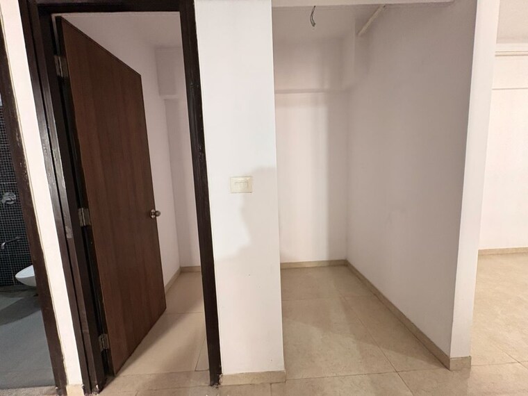 Room, lodha-lakeshore-greens 2.5 Bedroom 830 Sq.Ft. Apartment In Hedutane Thane 9939989