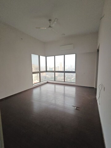 Room in 4 BHK Apartment at Kanakia Levels, Malad East – for Rent