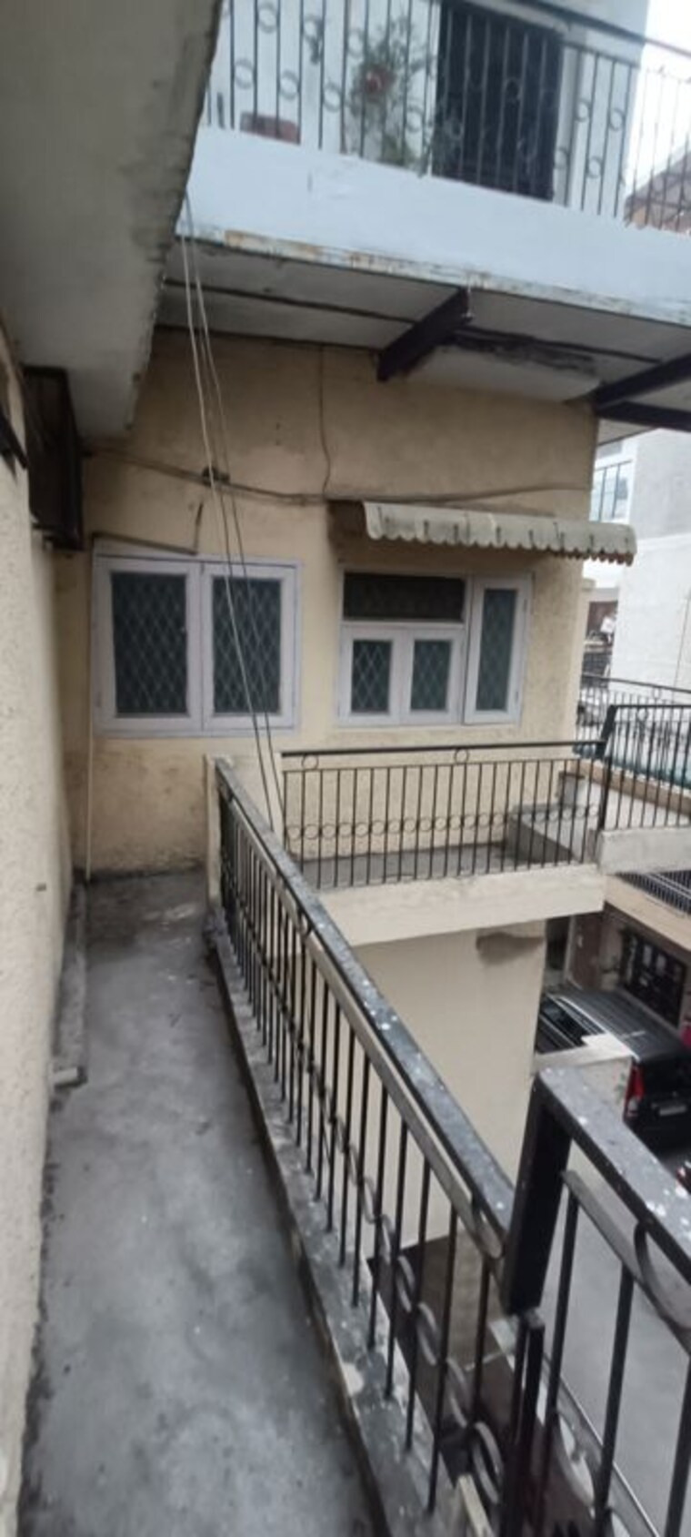 Balcony, rohini sector 8 3 Bedroom 1200 Sq.Ft. Builder Floor In Rohini Sector 8 Delhi 9939994