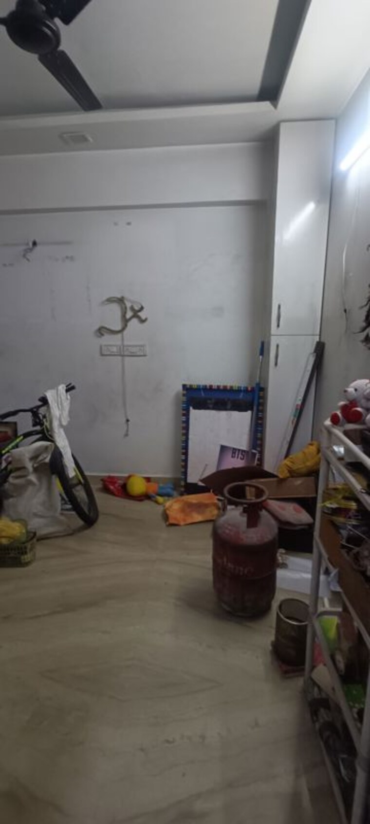 Gym, rohini sector 8 3 Bedroom 1200 Sq.Ft. Builder Floor In Rohini Sector 8 Delhi 9939994