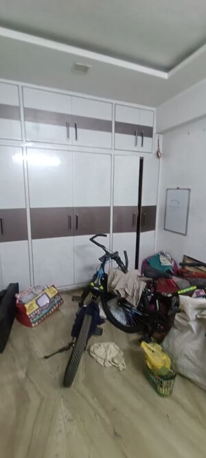 Master Bedroom in 3 BHK Builder Floor at Rohini Sector 8 – for Sale