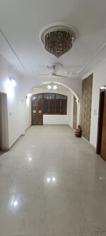 3 BHK 1200 Sq.Ft. Builder Floor in Rohini Sector 8