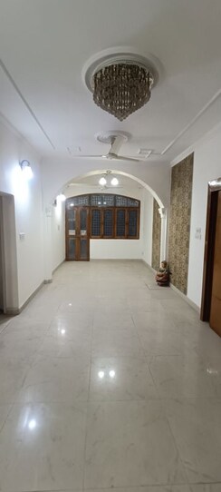 3 BHK Builder Floor For Sale in Rohini Sector 8