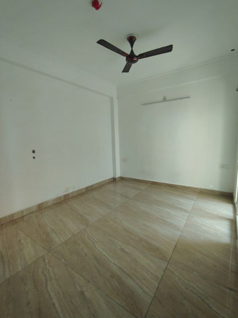 Room, migsun-vilaasa 2 Bedroom 660 Sq.Ft. Apartment In Eta Ii Greater Noida Greater Noida 9939996