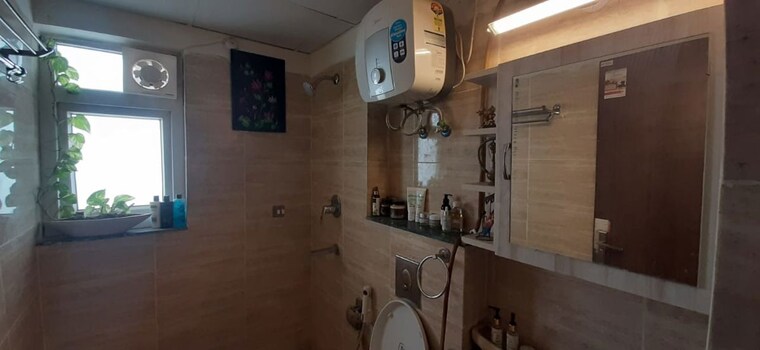 Bathroom, bptp-discovery-park 3 Bedroom 1858 Sq.Ft. Apartment In Sector 80 Faridabad 9939964